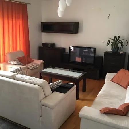 Spacious And Luxury شقة سبليت