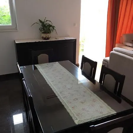 Spacious And Luxury Split